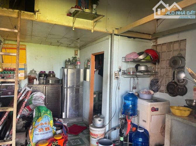 BÁN GẤP DÃY TRỌ 10 PHÒNG. NGANG 8M KHỦNG. ĐƯỜNG BÊ TÔNG 8m XE BEN TỚI NHÀ. 200m RA TÔ KÝ - 4