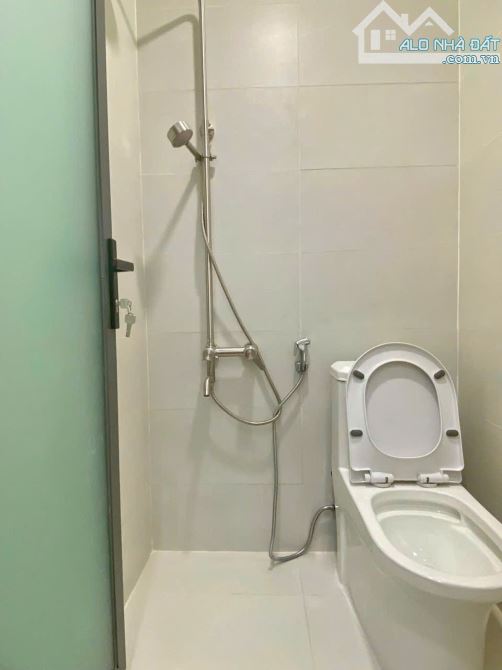 NHÀ ĐẸP – FULL NỘI THẤT – CÁCH CHỢ 50M - PHƯỜNG TÂN THUẬN Q7 – CHỈ CẦN XÁCH VALI VÀO Ở - 4