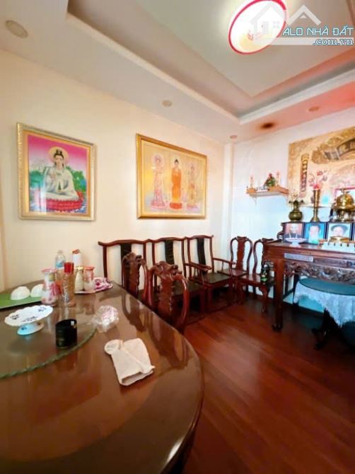 Bán Biệt thự Tôn Đản, Q4, 150m2, 10m x 15m, 4 lầu chỉ 10,8 tỷ! - 4
