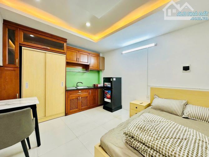 Bán nhà sát mặt tiền Huỳnh Mẫn Đạt Quận 5 đúc 5 tầng 7PN dòng tiền 29tr/th tặng nội thất - 4