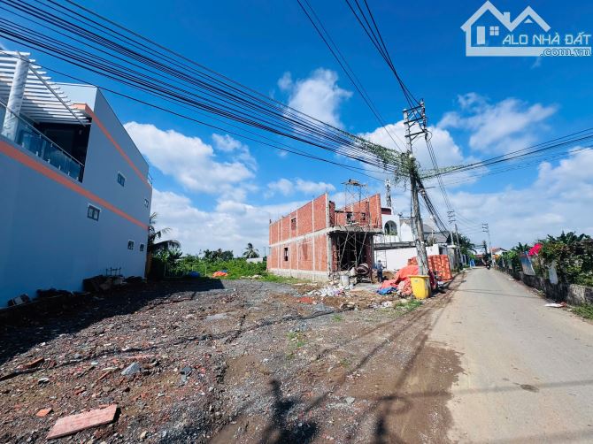 Bán đất phường Tân Triều (xã Tân Bình cũ) đường Bình Hòa sổ hồng 196m2 thổ cư giá 3.3 tỷ - 4