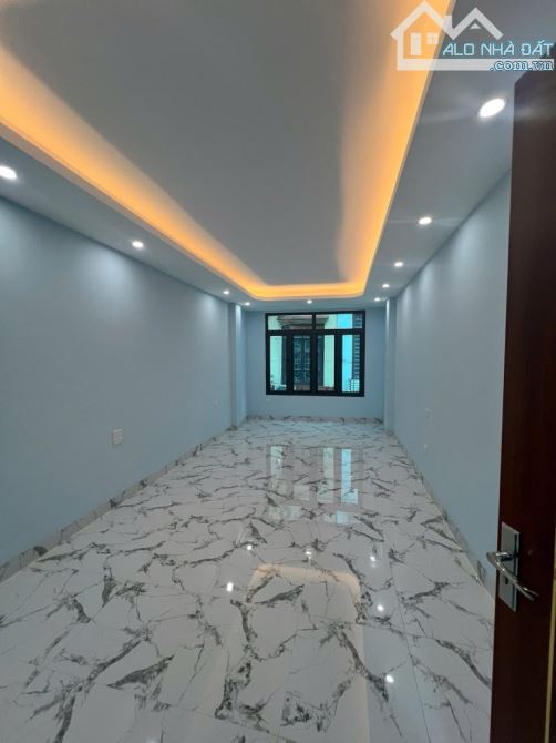 Phân Lô Quân Đội Cạnh HVCS . 4 Tầng , Ô Tô Ngủ Trong Nhà . 8.3 Tỷ - 4