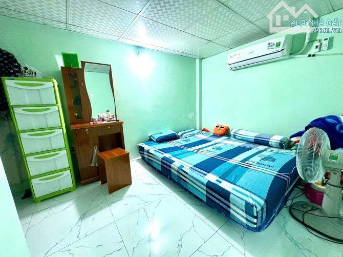 Bán nhà mặt tiền Đ số 4 gần chợ Bình Thành-trường Kim Đồng 48m2 ,2 Tầng 3 tỷ - 4