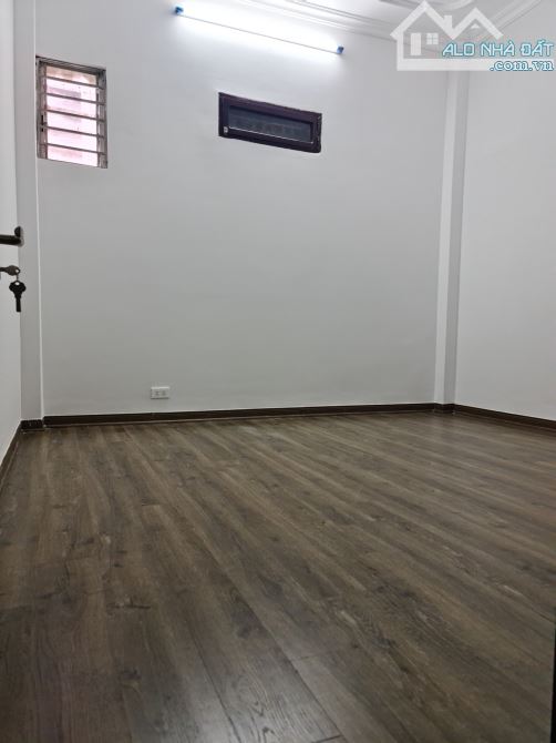 Nhà Chủ Tự Xây Phố Đội Cấn, Ngõ Ba Gác, DT 42m2*4T, MT 3.5m, Giá 8.1 Tỷ. - 4