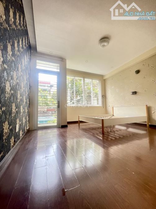 BÁN NHÀ mặt tiền đường Cù Lao, Quận Phú Nhuận, Dt: 4m x 20m. Giá chỉ 26 tỷ - 5