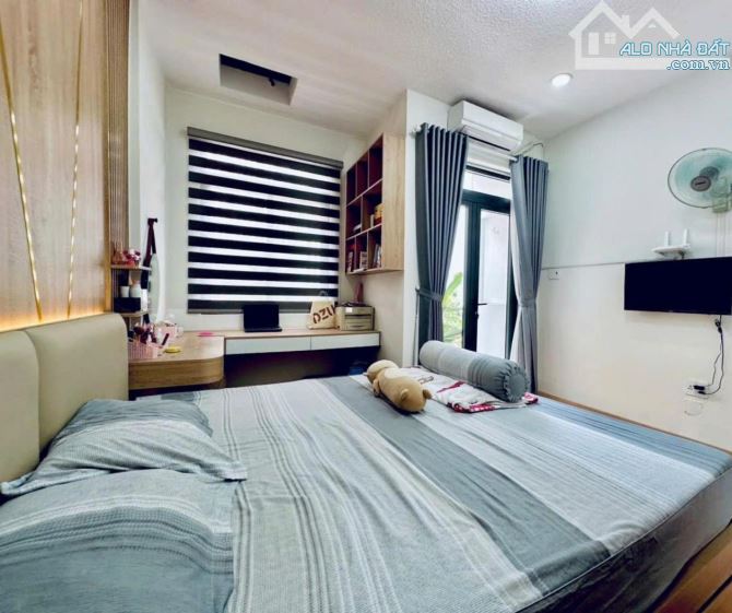 Bán nhà đường Quang Trung, Gò Vấp, tặng full nội thất, 4x12m, nhỉnh 4 tỷ - 5