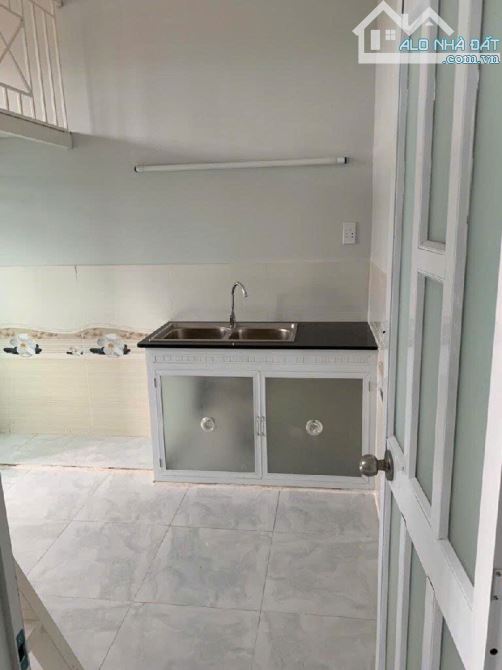Nhà Bè - Gia đình đi định cư Mỹ nên bán CHDV - Gần 3 trường ĐH Tài Nguyên - ĐH Mở, ĐH Thể - 5