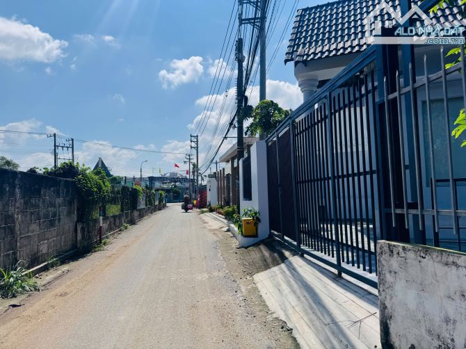 Bán đất phường Tân Triều (xã Tân Bình cũ) đường Bình Hòa sổ hồng 196m2 thổ cư giá 3.3 tỷ - 5