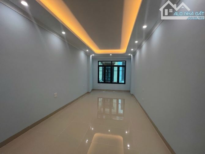 Phân Lô Quân Đội Cạnh HVCS . 4 Tầng , Ô Tô Ngủ Trong Nhà . 8.3 Tỷ - 5