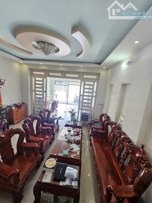 Bán nhà mặt tiền Phạm Thị Giây 120 2 lầu 6x20 chỉ 9.8 tỷ Xã Thới Tam Thôn Huyện Hóc Môn - 5