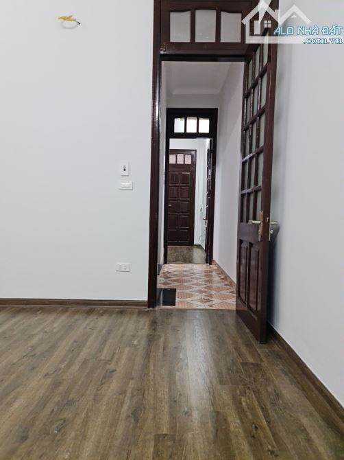 Nhà Chủ Tự Xây Phố Đội Cấn, Ngõ Ba Gác, DT 42m2*4T, MT 3.5m, Giá 8.1 Tỷ. - 5