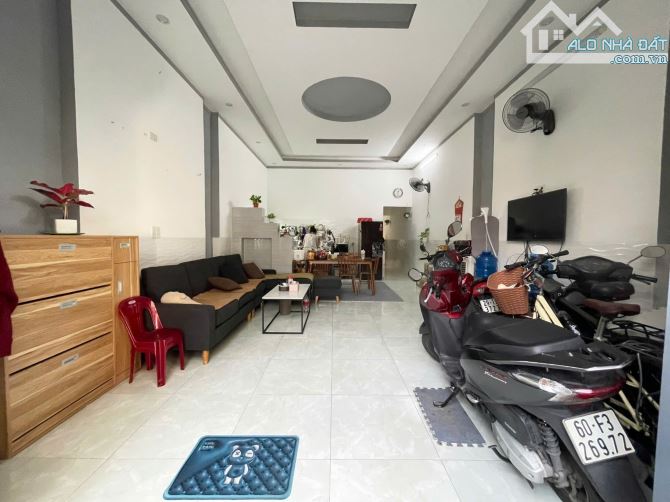 Bán Nhà 1 trệt Gác Đỗ, dt 5 x 20m Sổ Riêng Thổ cư 100%, kp2 Trảng Dài, Biên Hòa, giá 2,79t - 6