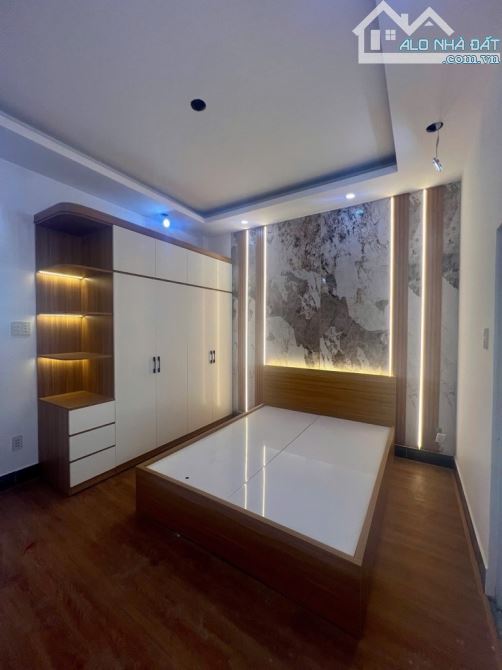 Bán nhà mới khu Lê Văn Quới,4 x 14m, hẻm 7m, 3 tầng 4pn BTCT, Chỉ nhình 5 tỷ tl - 6