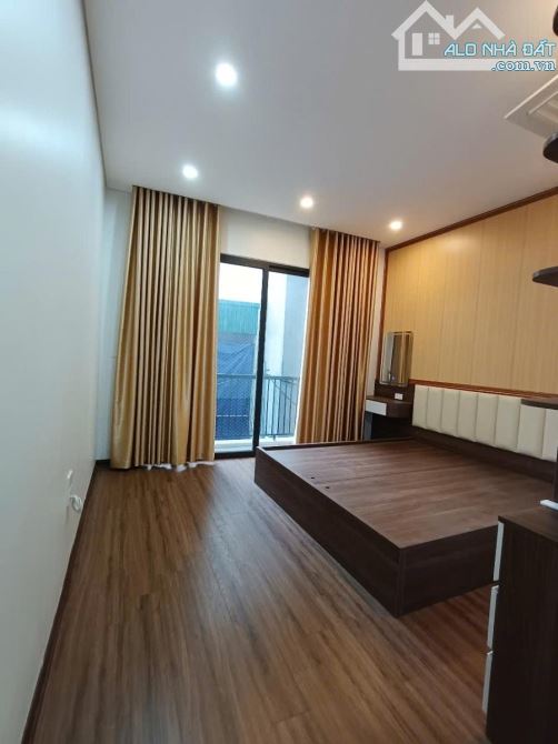 🔥 NGỌC TRÌ - THẠCH BÀN! NHÀ 32M², 5 TẦNG, FULL NỘI THẤT – 6.25TỶ! - 6