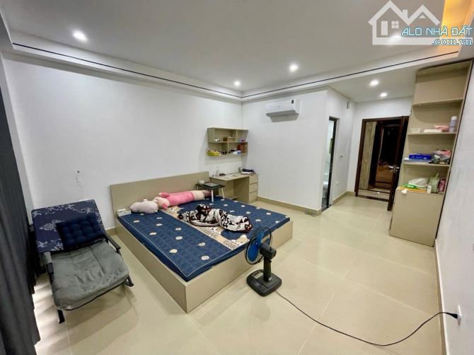 KẺ TẠNH GIANG BIÊN – 6 TẦNG – KHU PHÂN LÔ VIP – 11.2 TỶ - 6