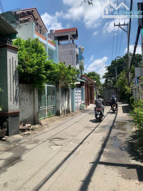 Nhà 2 tầng_  lô góc 71,4 m2_ MT đường ô tô_nở hậu _P. Bình Trưng Đông, Quận 2, chỉ  7,3 tỷ - 6