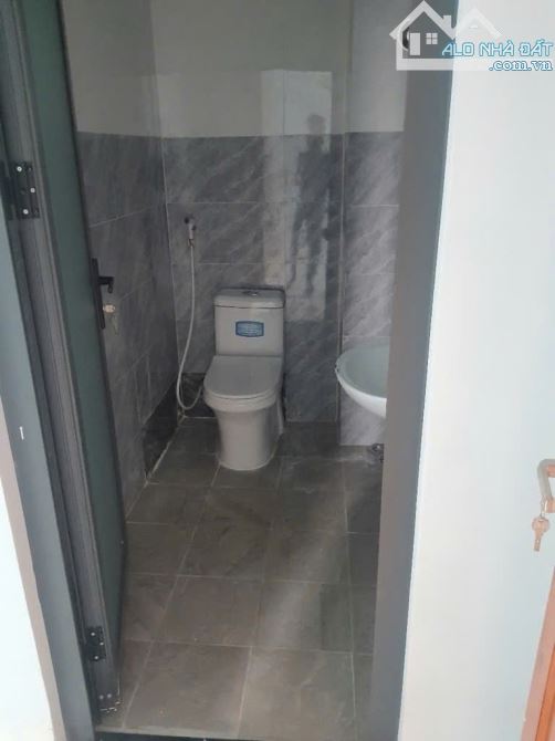 NHÀ 3 LẦU – 2 MẶT TIỀN – DT 93.6M² – HẺM XE HƠI ĐƯỜNG SỐ 4 – LÒ LU, TRƯỜNG THẠNH - 6