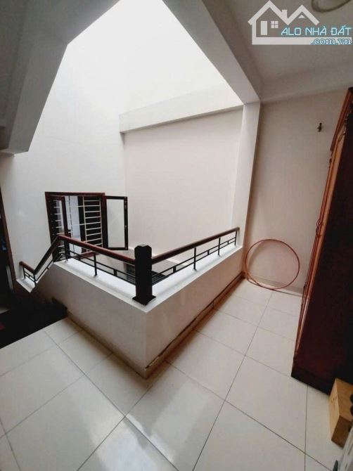 Nhà bán: đường nguyễn Suý, phường Tân quý . Q Tân Phú. DTSD 140m2. 4tầng. Giá 23,9 tỷ - 6