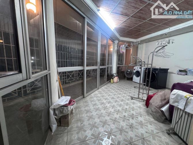 Cực Phẩm! Bán Nhà Giáp Ngoại Giao Đoàn, Xuân La -Gần Phố -35M2 - 5Tầng -Mt 4.5 m - 6Tỷ Hơn - 6