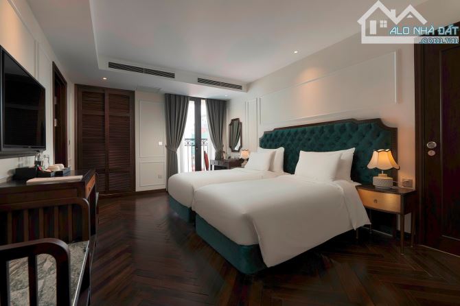 Cần bán tòa khách sạn vip 5*- mặt phố cổ Hàng Bông 260m2, 240 tỷ - doanh thu khủng 3 tỷ/th - 7