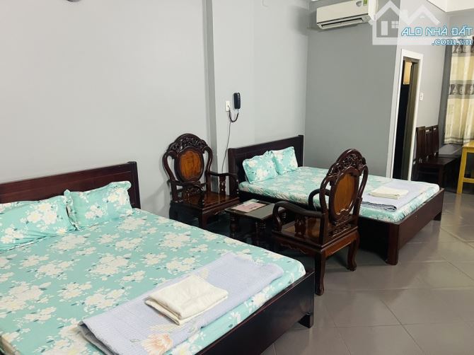 KHÁCH SẠN 6 TẦNG - 520m SÀN - CHÍNH CHỦ XÂY DỰNG - ĐÚC BTCT - 18 PHÒNG THU NHẬP 70TR/TH - 7