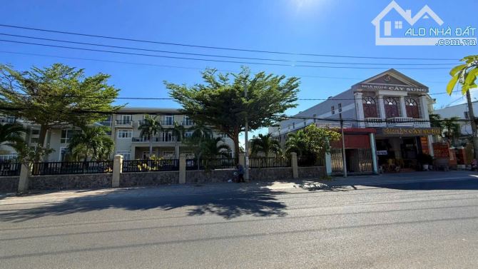 BÁN LÔ ĐẤT MẶT TIỀN KINH DOANH ĐƯỜNG HAI BÀ TRƯNG XÃ LONG HẢI TPHCM DT 985m2 có 257m2 tc - 7
