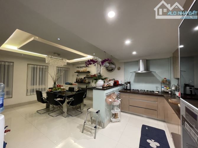 Biệt thự MT ngang 8m khu cư xá Vip nhất Q10, 8x16, 3 tầng, 30 tỷ TL - 8