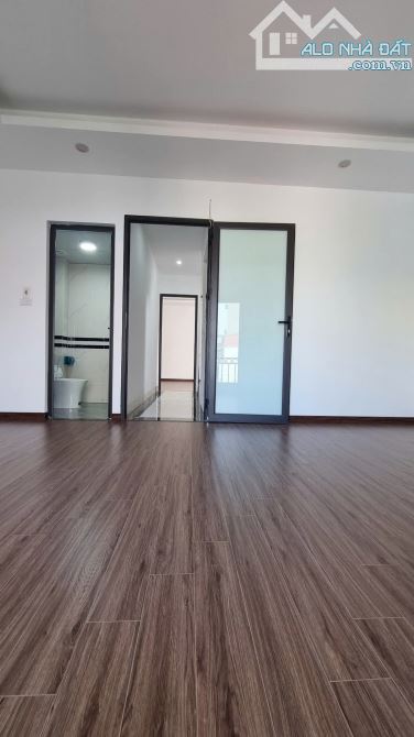 SIÊU PHẨM 6 TẦNG THANG MÁY PHỐ VÕ CHÍ CÔNG - 60m - MẶT TIỀN 5.5m - 8 NGỦ KHÉP KÍN - 12 TỶ - 9