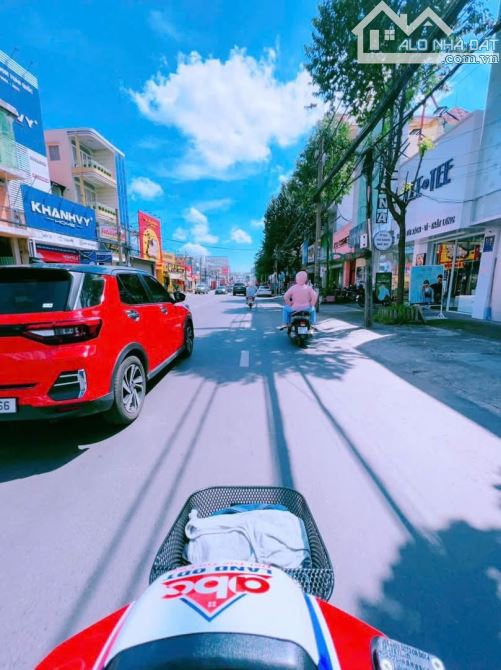 NP744 Bán Nhà mặt tiền Phạm Văn Thuận gần 200m2 chưa qua đầu tư - Giá chỉ 13tỉ7  _________