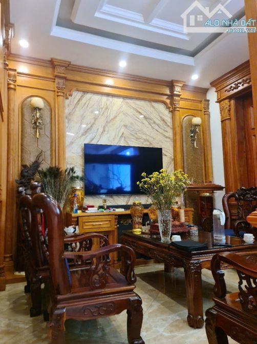 Nhà đẹp trung tâm TP Vũng Tàu – 1 trệt 3 lầu – 4PN, full nội thất – 13.5 tỷ