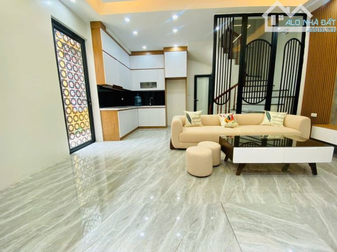 Lô góc duy nhất 5 tầng, 33m, MT mênh mông, ở sướng, kinh doanh đỉnh cao, Phùng Khoang
