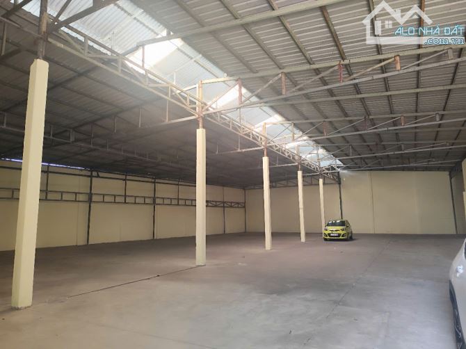 Cho thuê kho GIÁ RẺ mặt tiền đường Nguyễn Thị Xinh, P. Thới An, Thủ Đức.
