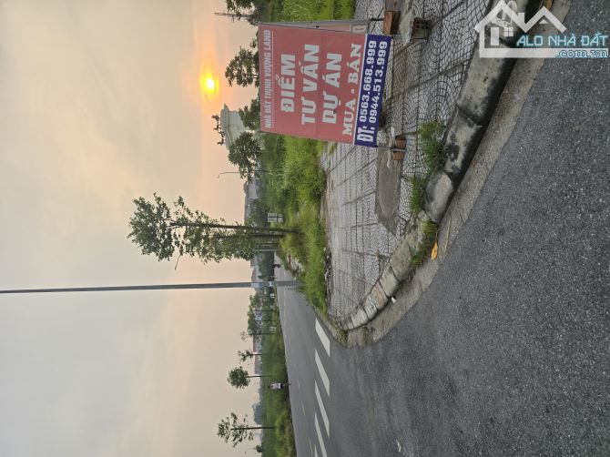 Chủ đang ngộp thở ngân hàng cần bán Ô đất tại sát ngã tư khu đô thị Bảo Long. đường trải n