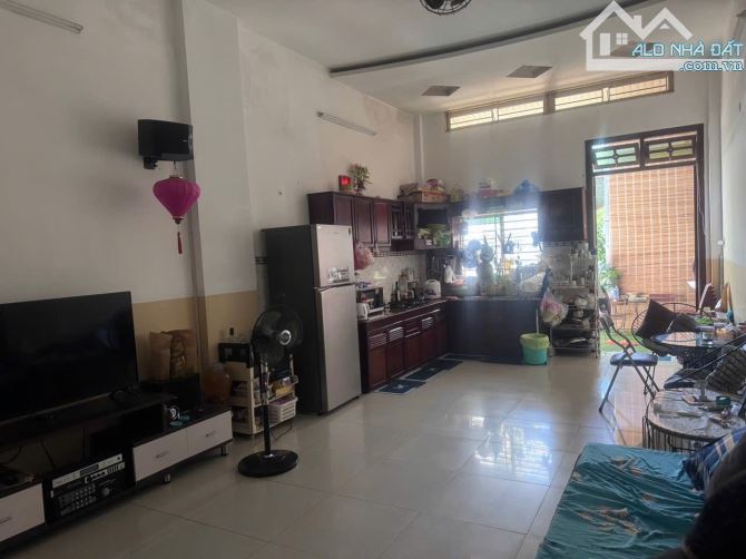 BÁN CĂN NHÀ 2 TẦNG MẶT TIỀN QUANG TRUNG TRUNG TÂM QUẢNG NGÃI