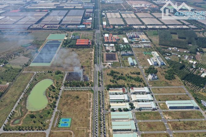 Bán căn 1 trệt 1 lầu nhà phố Phước Đông, Trảng Bàng giá 1,8 tỷ cđt TT lãi suất 12th Lh Hiề