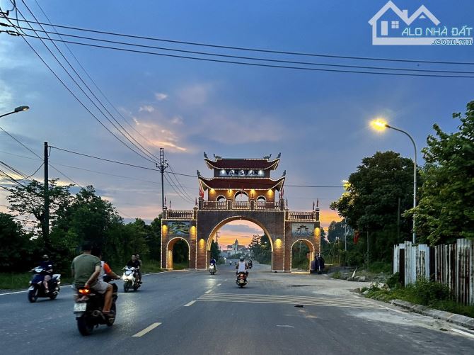 Bán đất Yên Mỹ 63m2, mặt tiền 4m, ô tô đỗ, giá 7.35 tỷ