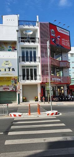 MẶT TIỀN LÊ LỢI -P4 , DT : 9m x 26m , CẤP 4 , GIÁ CHỈ CÓ : 28.5 TỶ TL