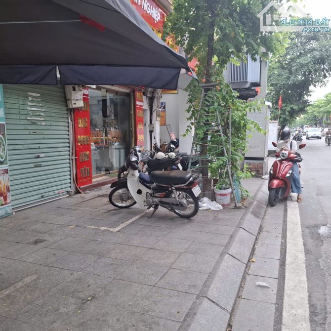 Bán nhà mặt phố Khâm Thiên, Đống Đa, Kinh doanh đỉnh cao, vỉa hè,ô tô, nhỉnh 8 tỷ.