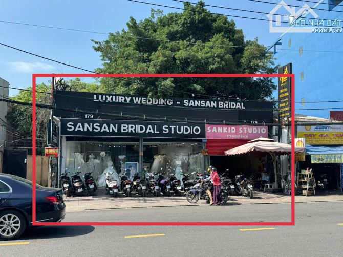 CHo thuê mbkd mặt tiền đường Nguyễn sơn 11x25m cấp 4 thông suốt
