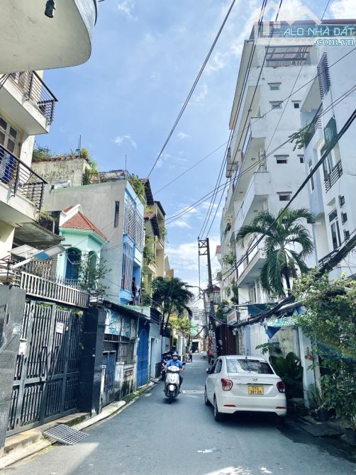 XE HƠI VÀO NHÀ THÍCH QUẢNG ĐỨC 54M2, NGANG 4M, 4 TẦNG, 4PN, SỔ VUÔNG A4, CHỈ 10 TỶ HƠN