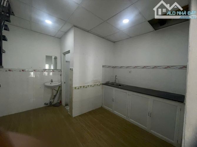 Toà nhà CHDV đường xô viết nghệ tĩnh ngay DH Hutech giá chỉ 148tr/1m2 bao đầu tư khai thác
