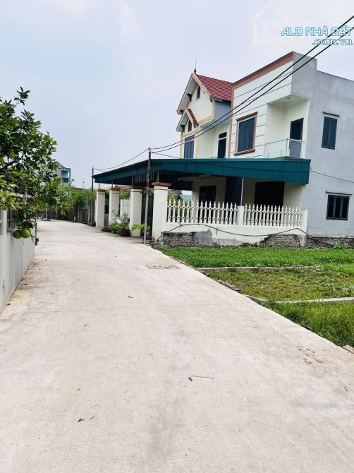 BÁN ĐẤT ĐÔNG TẢO-HƯNG YÊN-NGÕ RỘNG- Ô TÔ NGỦ NHÀ Đt 70m2- 2.35 tỷ