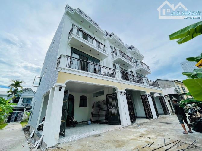 CẦN BÁN 3 CĂN NHÀ LIỀN KỀ – XUÂN HÒA – THỦY VÂN – TP HUẾ.