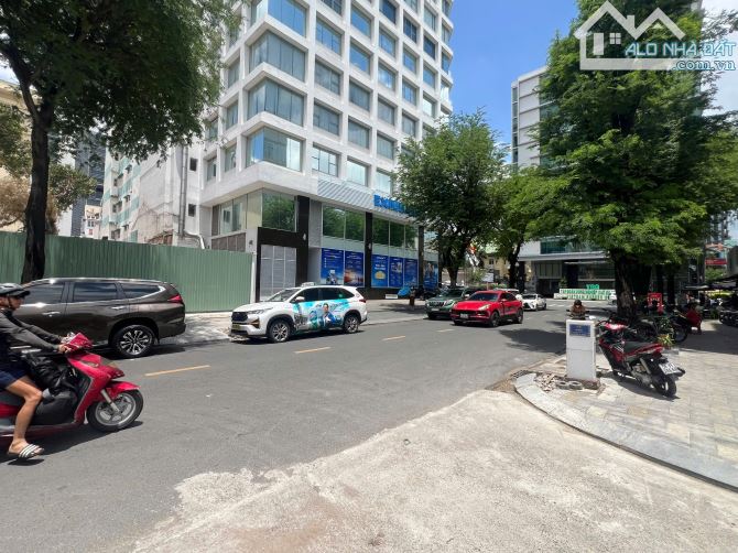 Bán quỹ đất 1304m2 mặt tiền 219 Nguyễn Văn Thủ, Phường ĐaKao, Quận 1