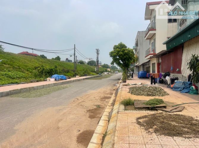 BÁN ĐẤT THÔN HẠ_PHÙ ĐỔNG_98M2 MT4M 4.X TỶ_CÁCH 1 NHÀ RA ĐƯỜG CHÂN ĐÊ_NGÕ THÔNG OTO