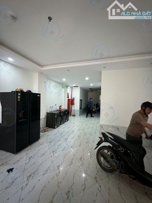 Bán Nhà Đội Cấn, Linh Lang 26 tỷ 101m2 x 8 tầng cho thuê 130 triệu/tháng