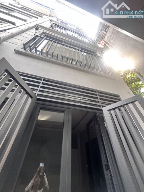 🌟 NHÀ ĐẸP KẺ TẠNH, LONG BIÊN 30M2/5 TẦNG/5.8 TỶ - BA BƯỚC RA Ô TÔ,GẦN TRƯỜNG QT,CV 🌟