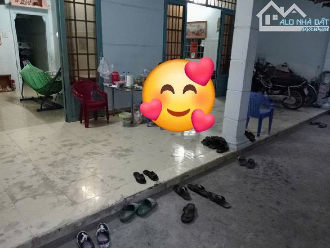 BÁN NHÀ QUẬN 9,GIÁ SIÊU RẺ DT220M NGAY CẠNH TRƯỜNG ĐH TC MARKETING,HẺM XE HƠI 6M,NHỈNH 6TỶ