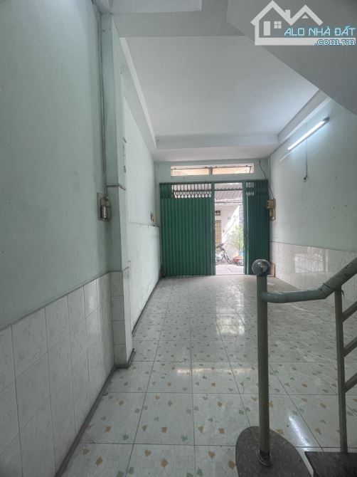 Quận 11- Hòng Bàng Hẻm ô tô thông - 3 tầng KD giá chỉ hơn 5T.