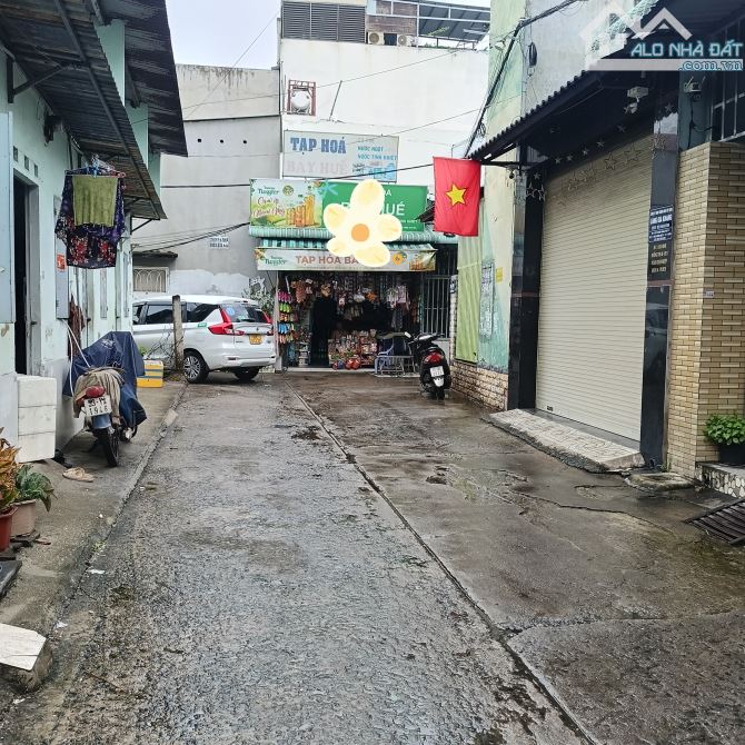 Gấp gấp, Đường Đông Bắc, Tân Chánh Hiệp, Q12. Hẻm xe hơi thông. Tiện di chuyển về Gò Vấp.